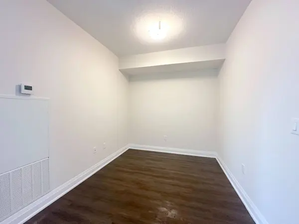2333 Taunton RD #319, Oakville, ON L6H 0N5