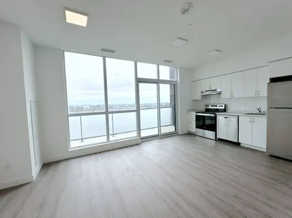 5 Zappacosta DR #2602, Toronto W05, ON M9M 0G9