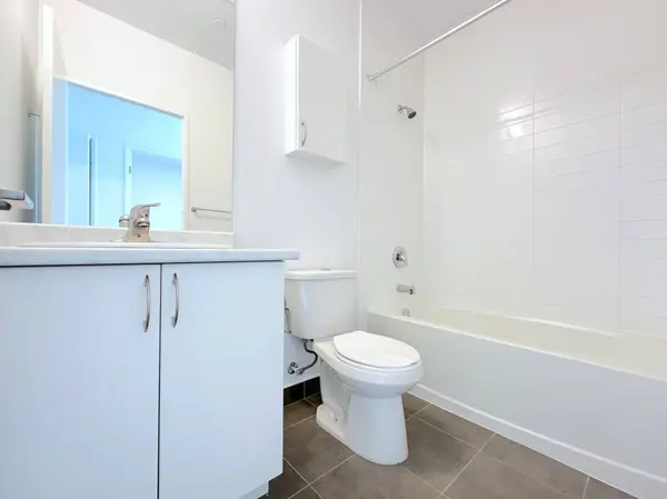5 Zappacosta DR #2602, Toronto W05, ON M9M 0G9
