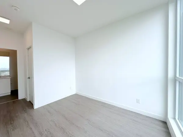 5 Zappacosta DR #2602, Toronto W05, ON M9M 0G9