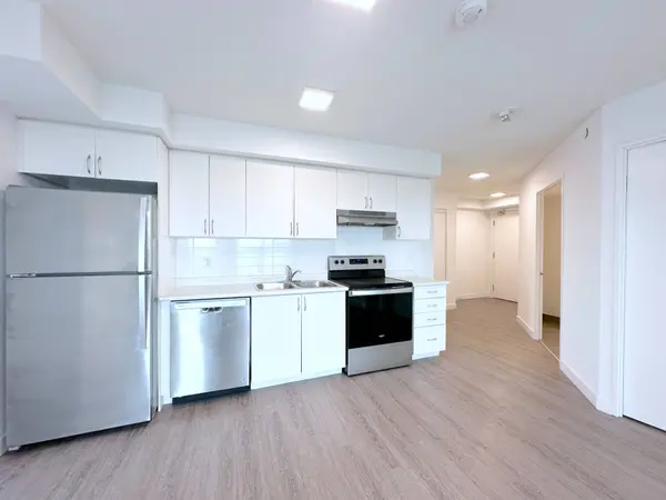 5 Zappacosta DR #1807, Toronto W05, ON M9M 0G9