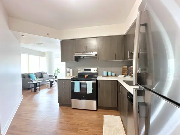 188 Clark BLVD #204, Brampton, ON L6T 0J2