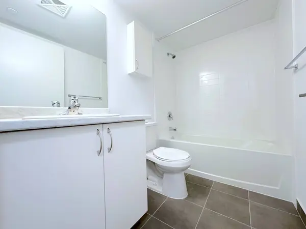 5 Zappacosta DR #2504, Toronto W05, ON M9M 0G9