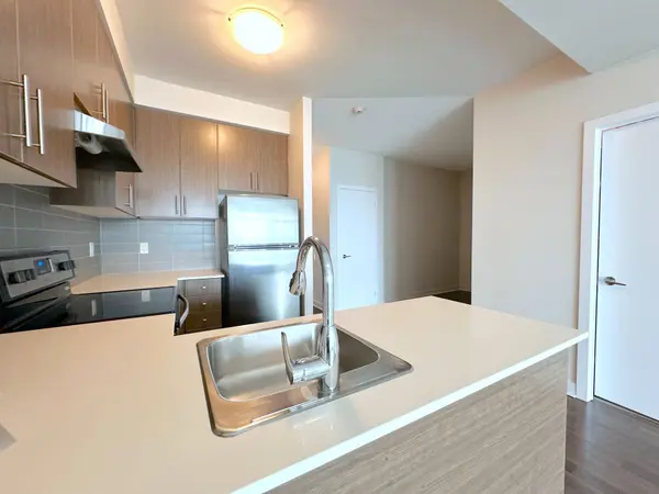 188 Clark BLVD #706, Brampton, ON L6T 0J2