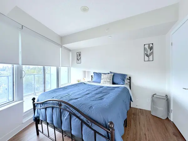 188 Clark BLVD #204, Brampton, ON L6T 0J2