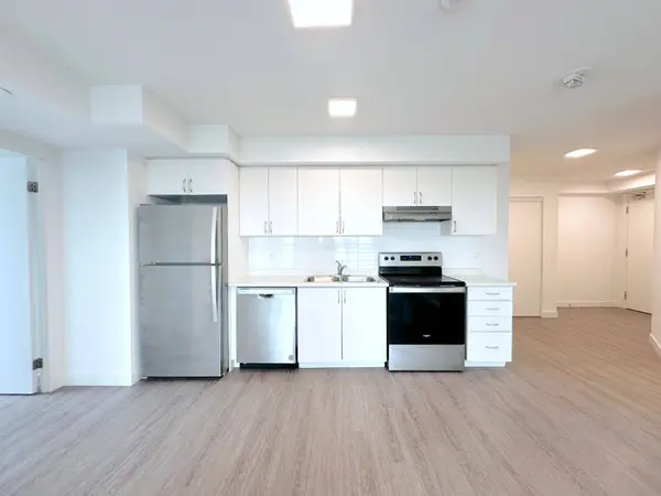 5 Zappacosta DR #1807, Toronto W05, ON M9M 0G9