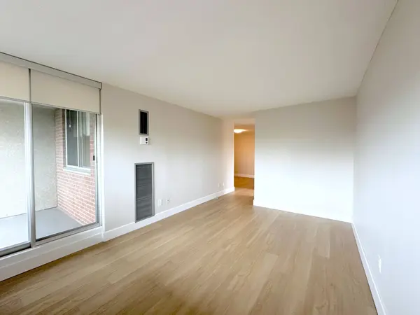 165 La Rose AVE #1101, Toronto W09, ON M9P 3S9