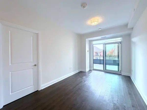 2333 Taunton RD #317, Oakville, ON L6H 0N5
