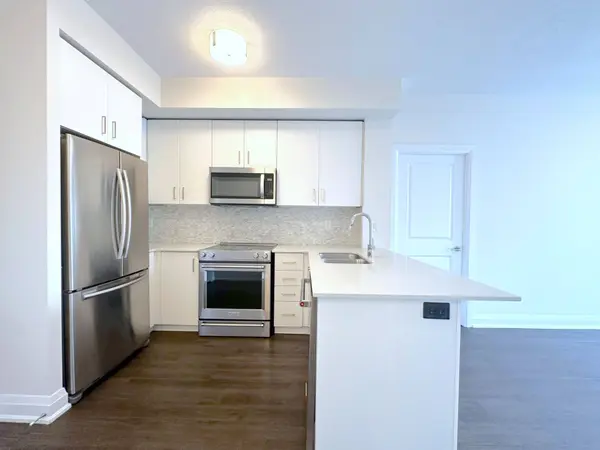 2333 Taunton RD #317, Oakville, ON L6H 0N5