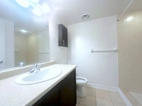 45 Lisgar ST #222, Toronto C01, ON M6J 0B8