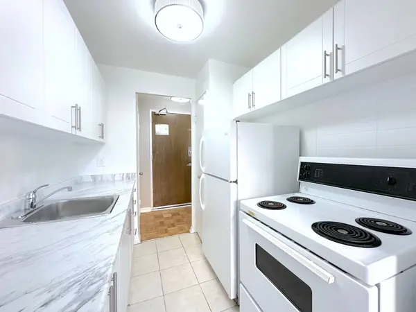 145 Jameson AVE #108, Toronto W01, ON M6K 2X4