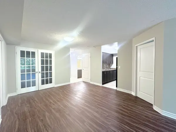 45 Lisgar ST #222, Toronto C01, ON M6J 0B8