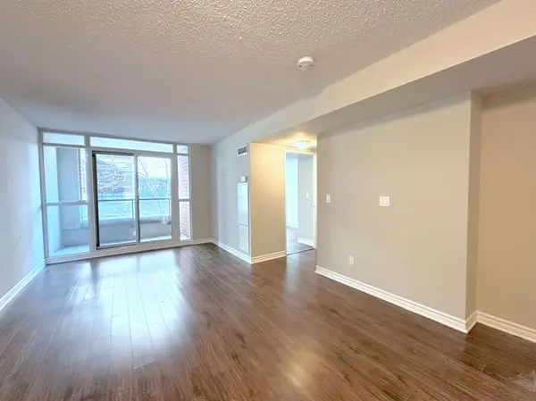 45 Lisgar ST #218, Toronto C01, ON M6J 0B8