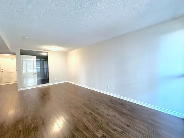 45 Lisgar ST #218, Toronto C01, ON M6J 0B8