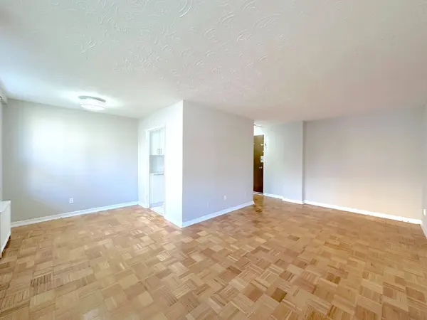 145 Jameson AVE #108, Toronto W01, ON M6K 2X4