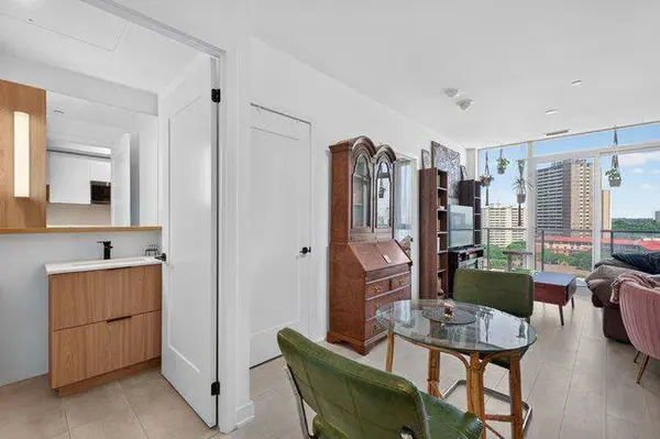 5 Defries ST #1120, Toronto C08, ON M5A 0W7