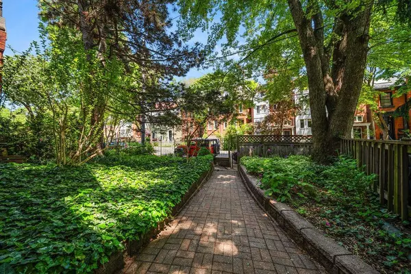 206 Berkeley ST, Toronto C08, ON M5A 2X4