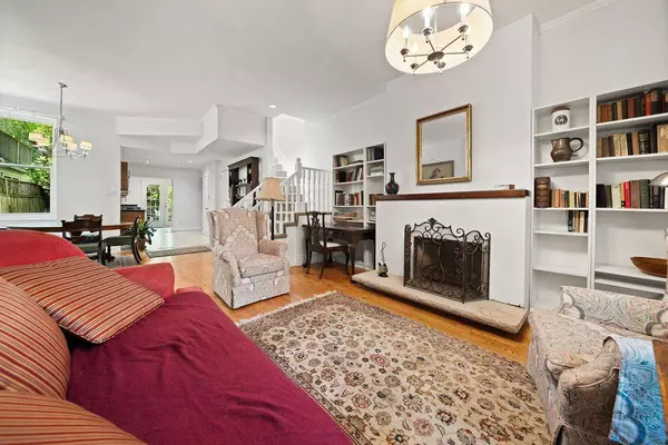 206 Berkeley ST, Toronto C08, ON M5A 2X4