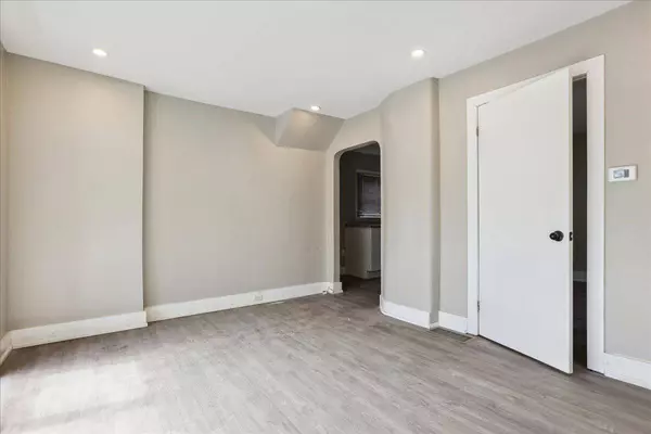 19 Seneca ST, St. Catharines, ON L2R 2V1