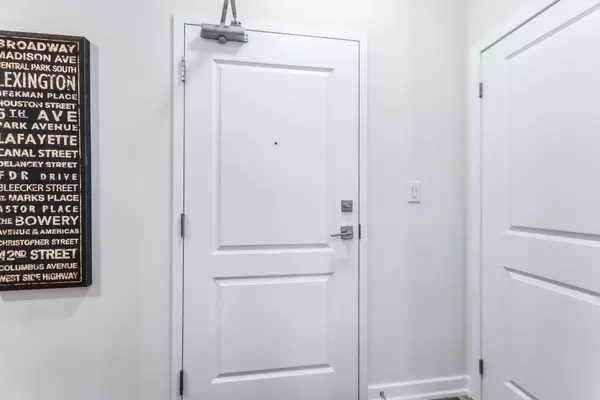 450 Dundas ST E #111, Hamilton, ON L8B 1Z2