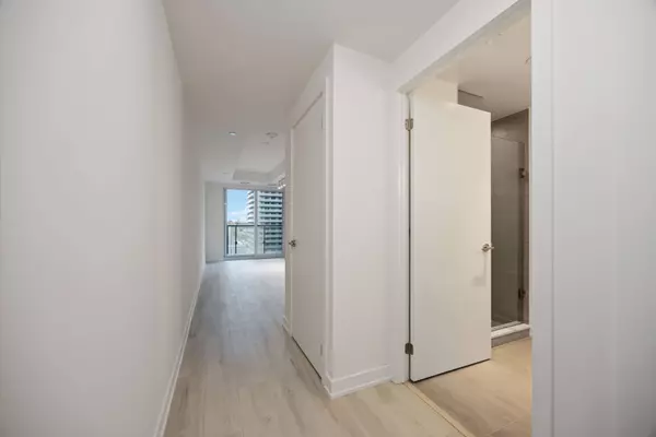 120 Broadway AVE #1011, Toronto C10, ON M4P 0E9