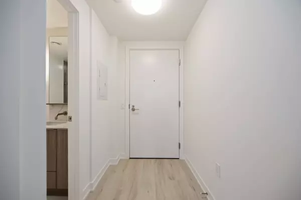 120 Broadway AVE #1011, Toronto C10, ON M4P 0E9