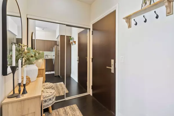 65 Speers RD #516, Oakville, ON L6K 0J1