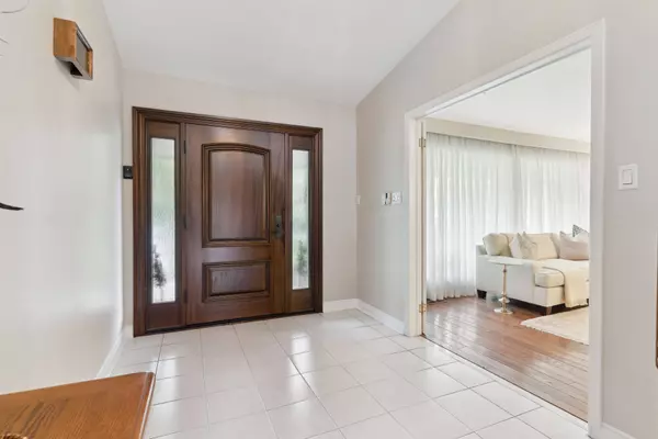 116 Clement RD, Toronto W09, ON M9R 1Z2