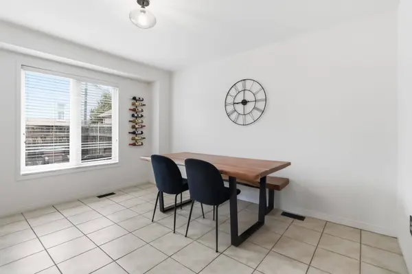 2189 Postmaster DR #36, Oakville, ON L6M 4E5