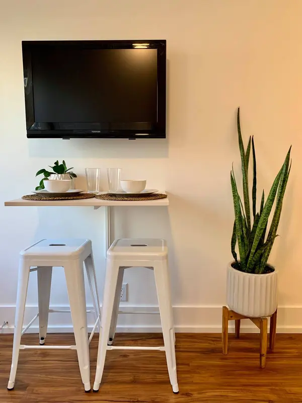 793 Pape AVE #4, Toronto E03, ON M4K 3T2