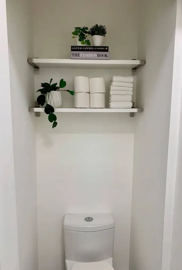 793 Pape AVE #4, Toronto E03, ON M4K 3T2