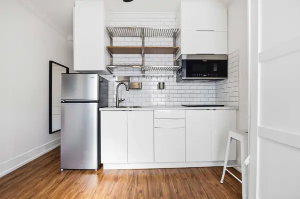 793 Pape AVE #4, Toronto E03, ON M4K 3T2