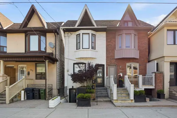 793 Pape AVE #4, Toronto E03, ON M4K 3T2