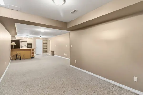 143 McCraney ST W #BASEMENT, Oakville, ON L6H 1H5