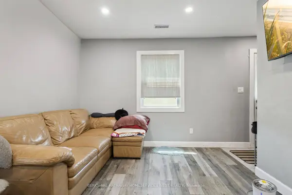 61 Dieppe RD, St. Catharines, ON L2M 6J5