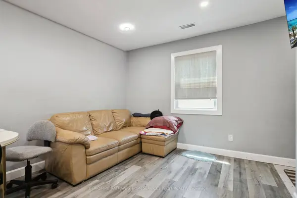 61 Dieppe RD, St. Catharines, ON L2M 6J5