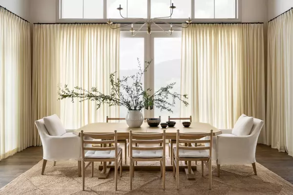 How to Mix & Match Your Dining Seating