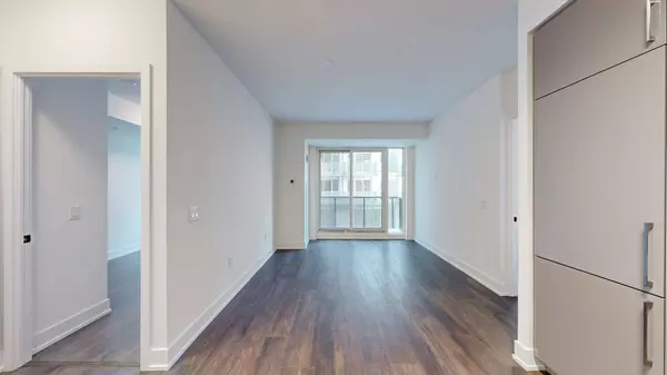 2450 Old Bronte RD #202, Oakville, ON L6M 5P6