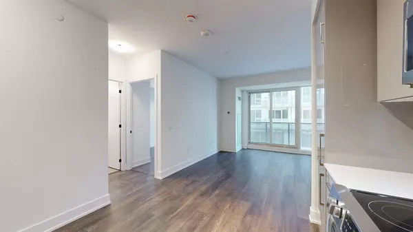 2450 Old Bronte RD #202, Oakville, ON L6M 5P6