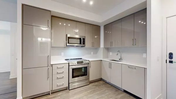 2450 Old Bronte RD #202, Oakville, ON L6M 5P6