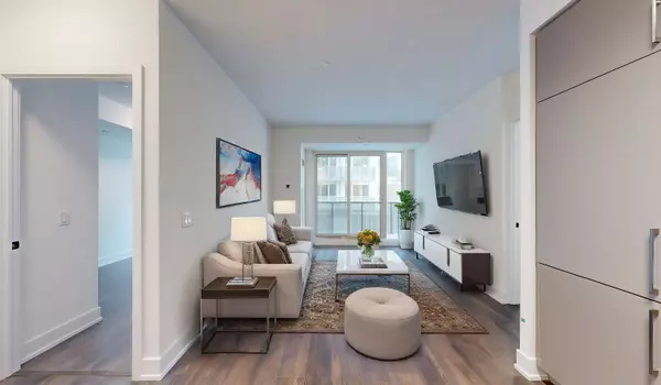 2450 Old Bronte RD #202, Oakville, ON L6M 5P6