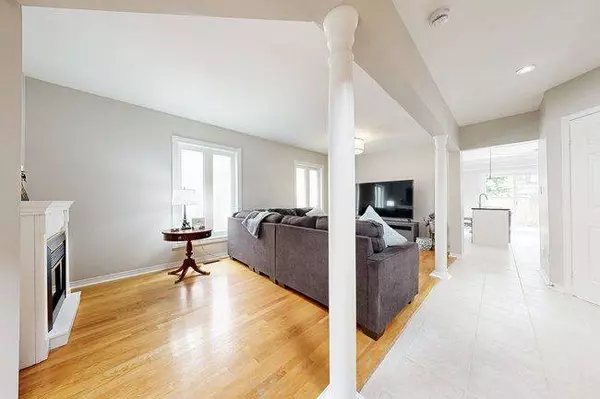 2036 Shady Glen RD, Oakville, ON L6M 3T4