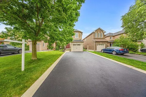 2036 Shady Glen RD, Oakville, ON L6M 3T4