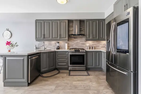 3872 Skyview ST, Mississauga, ON L5M 8A1