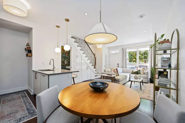 212 Brandon AVE, Toronto W02, ON M6H 0C5