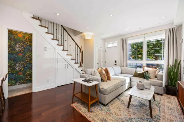 212 Brandon AVE, Toronto W02, ON M6H 0C5