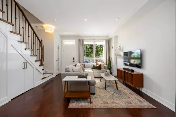 212 Brandon AVE, Toronto W02, ON M6H 0C5