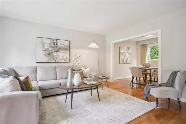 2340 Homelands DR, Mississauga, ON L5K 1G6