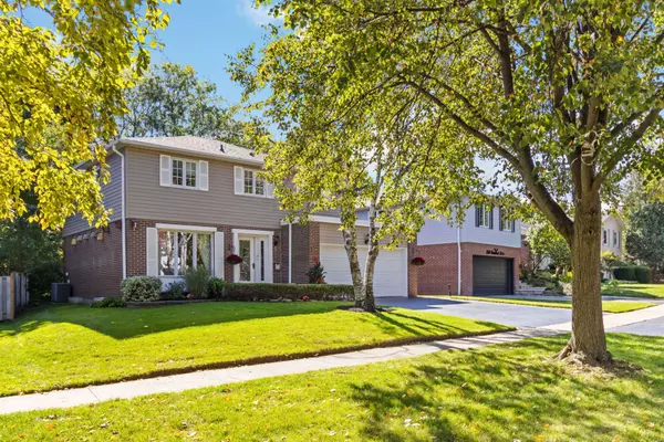 2340 Homelands DR, Mississauga, ON L5K 1G6