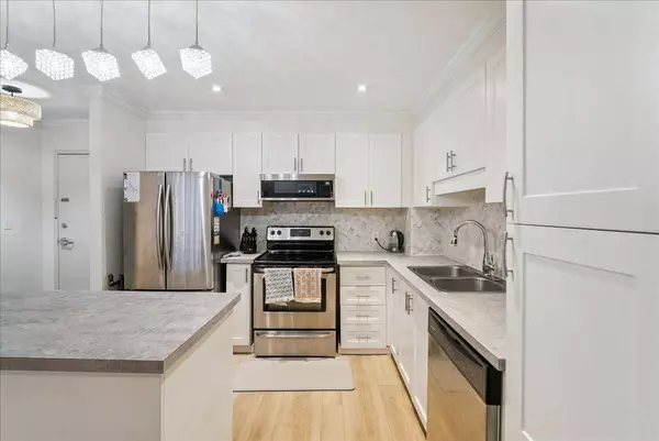 1275 Cornerbrook PL #212, Mississauga, ON L5C 3J3